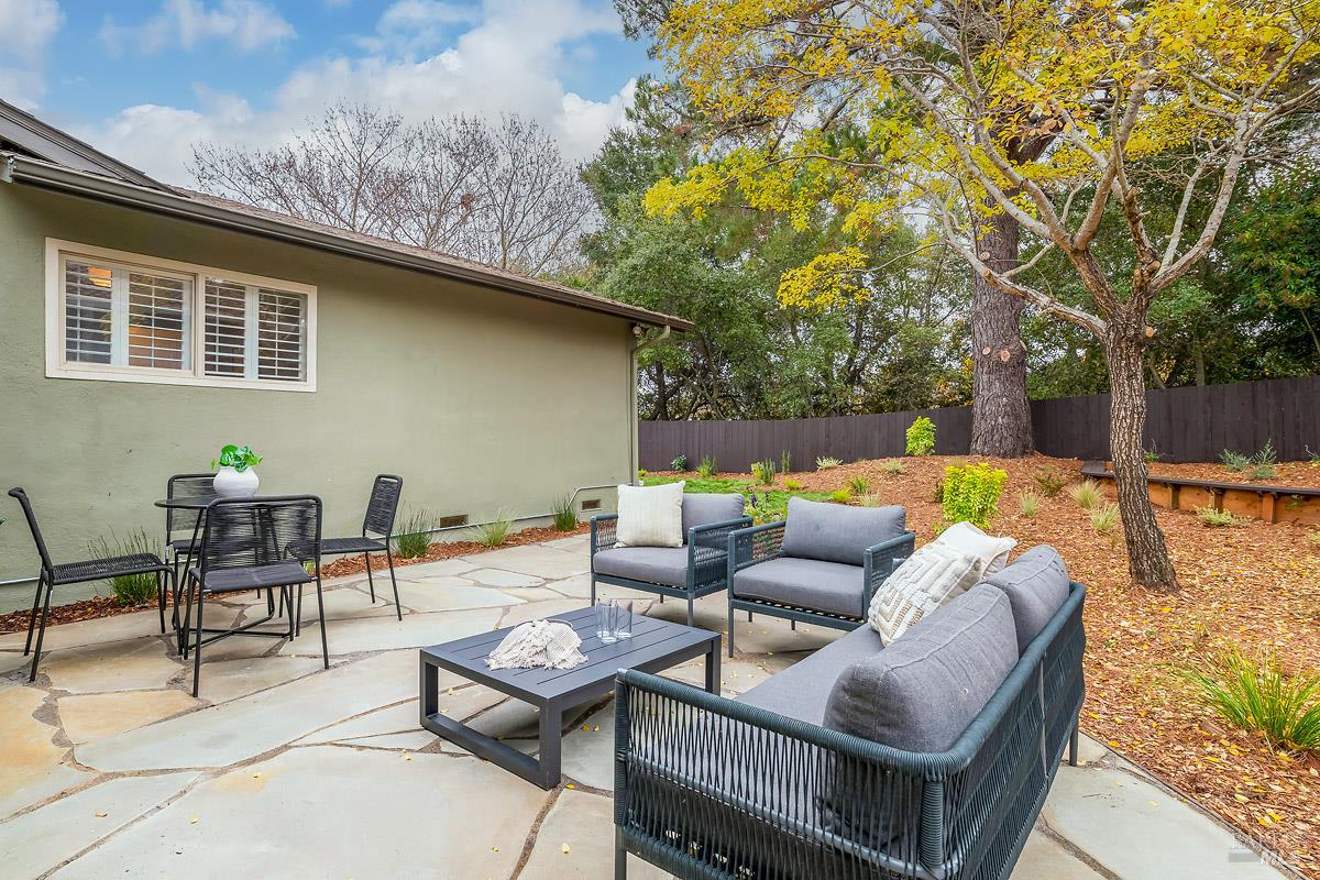 Detail Gallery Image 16 of 29 For 59 Trellis Dr, San Rafael,  CA 94903 - 4 Beds | 2 Baths