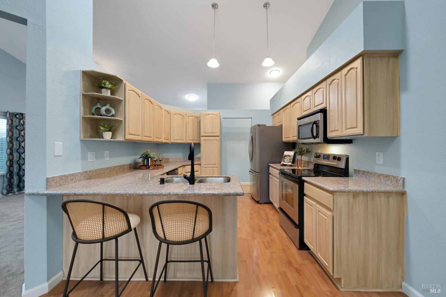 Detail Gallery Image 4 of 14 For 809 Cookson St, Vacaville,  CA 95687 - 3 Beds | 2 Baths