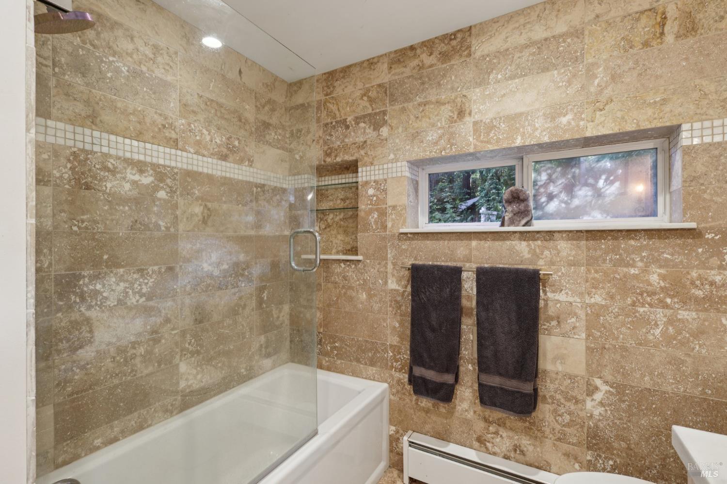 Detail Gallery Image 18 of 50 For 189 Wagnon Rd, Sebastopol,  CA 95472 - 2 Beds | 1/1 Baths