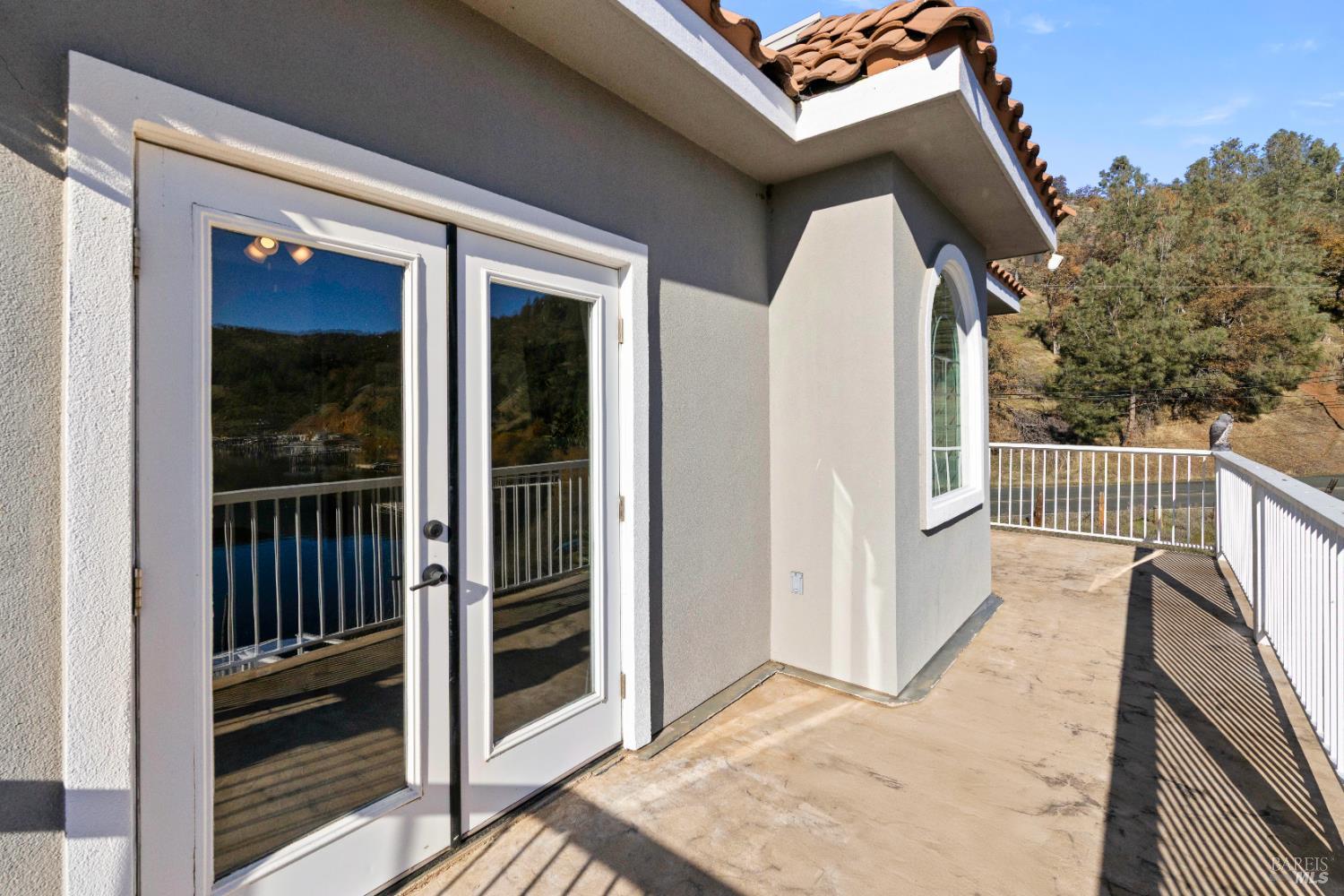 Detail Gallery Image 42 of 69 For 11115 Lakeshore Dr, Clearlake,  CA 95424 - 3 Beds | 3/1 Baths