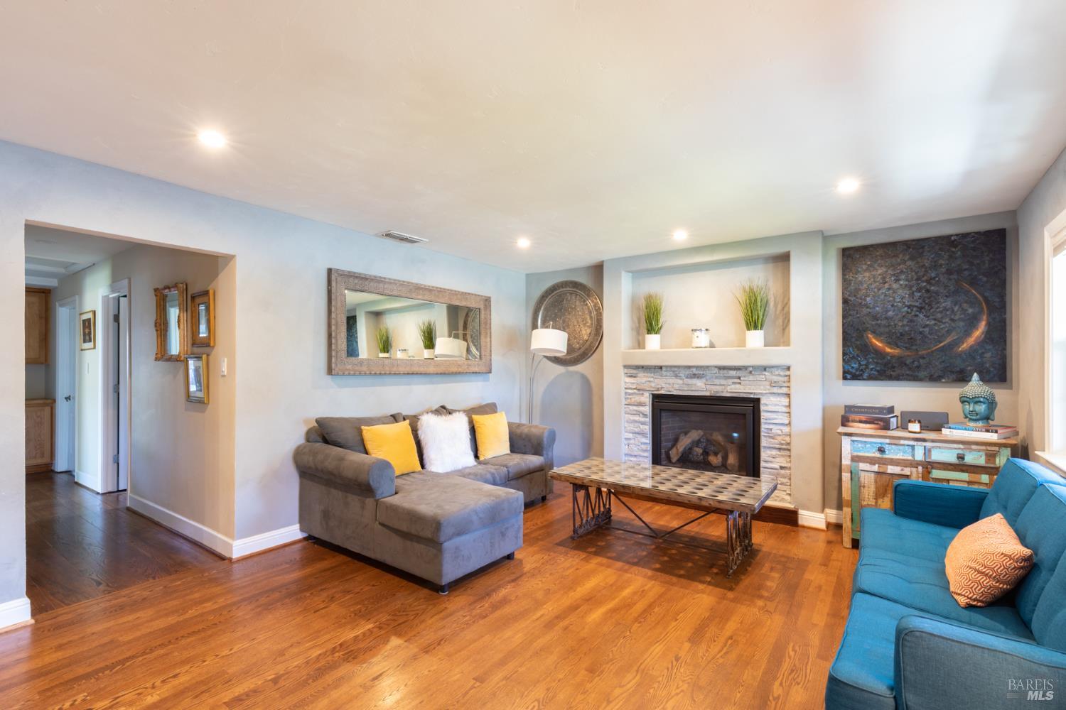 Detail Gallery Image 4 of 27 For 3556 Palomar Way, Napa,  CA 94558 - 3 Beds | 2 Baths