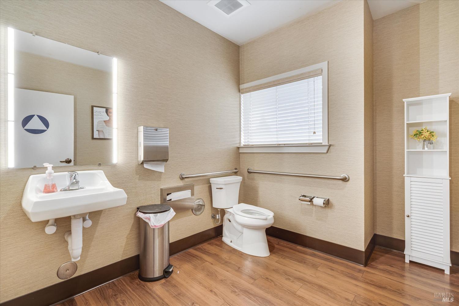 Detail Gallery Image 18 of 64 For 1400 Medical Center Dr, Rohnert Park,  CA 94928 - – Beds | – Baths