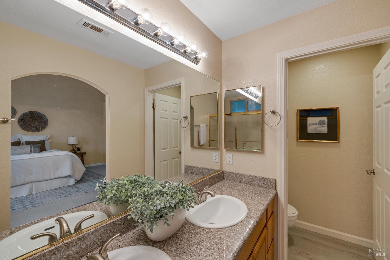 Detail Gallery Image 8 of 14 For 809 Cookson St, Vacaville,  CA 95687 - 3 Beds | 2 Baths