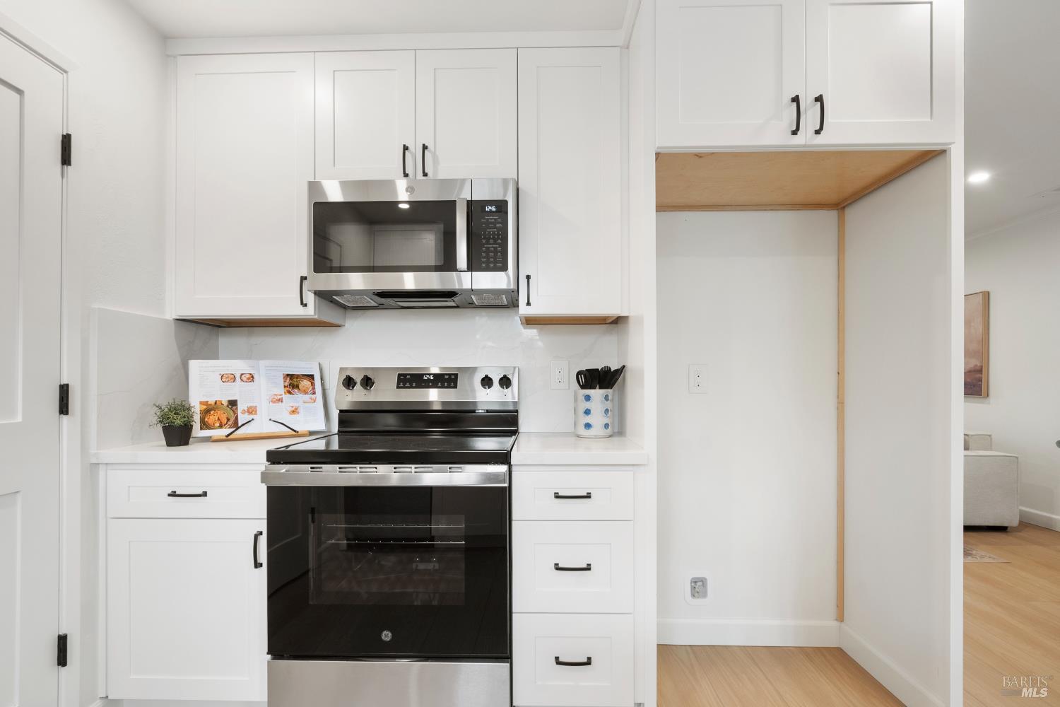 Detail Gallery Image 9 of 35 For 2133 Redwood Rd, Napa,  CA 94558 - 2 Beds | 2 Baths