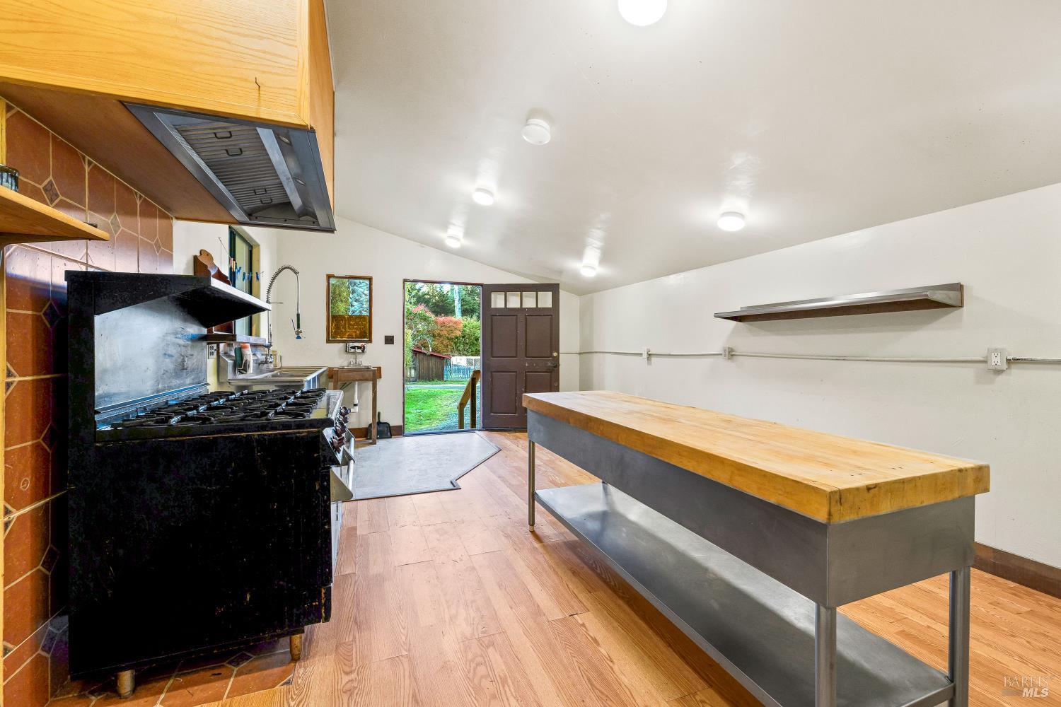 Detail Gallery Image 27 of 41 For 19204 Benson Ln, Fort Bragg,  CA 95437 - 2 Beds | 2 Baths