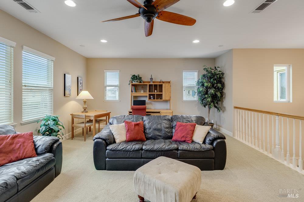 Detail Gallery Image 33 of 66 For 544 Lansing Cir, Benicia,  CA 94510 - 4 Beds | 3 Baths