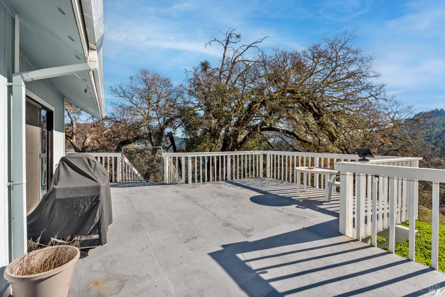 Detail Gallery Image 8 of 47 For 6620 Robinson Creek Rd, Ukiah,  CA 95482 - 5 Beds | 3 Baths