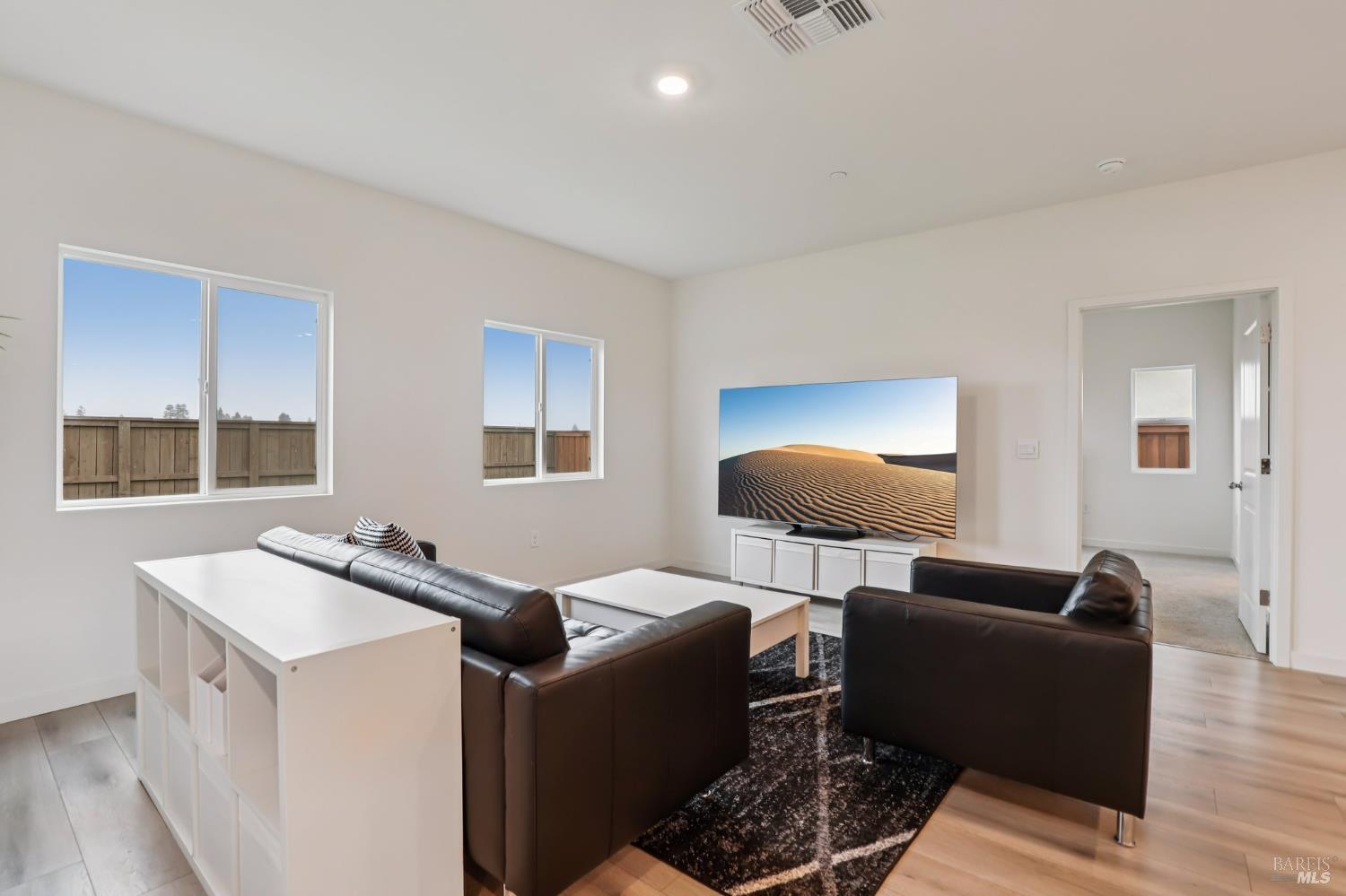 Detail Gallery Image 8 of 26 For 1830 Orange Blossom Ln, Dixon,  CA 95620 - 3 Beds | 2 Baths