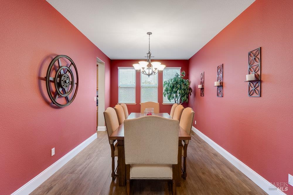 Detail Gallery Image 11 of 66 For 544 Lansing Cir, Benicia,  CA 94510 - 4 Beds | 3 Baths