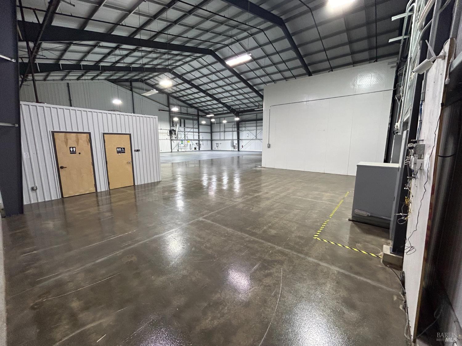 Detail Gallery Image 6 of 21 For 140 Grove Ct #B,  Healdsburg,  CA 95448 - – Beds | – Baths