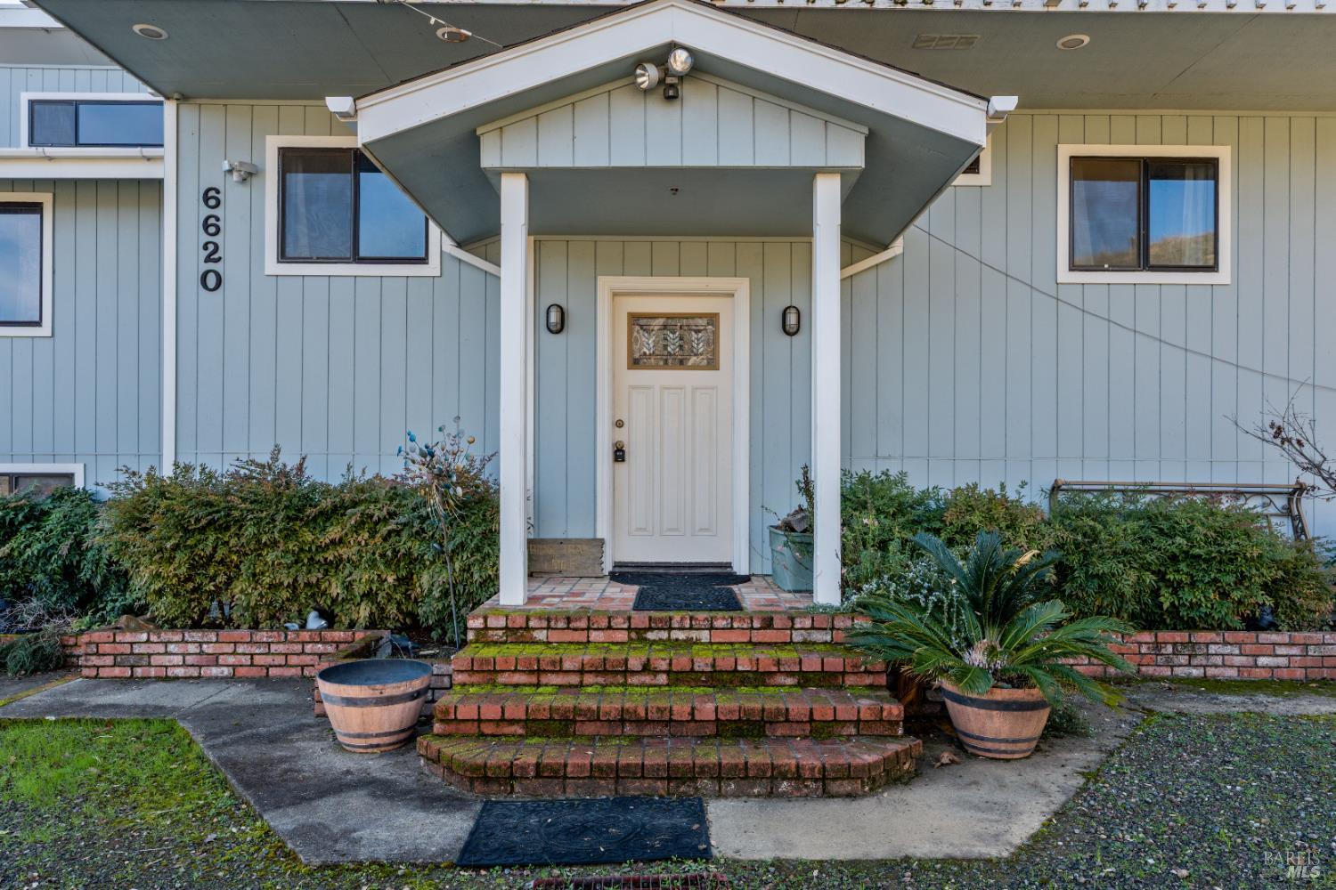 Detail Gallery Image 3 of 47 For 6620 Robinson Creek Rd, Ukiah,  CA 95482 - 5 Beds | 3 Baths