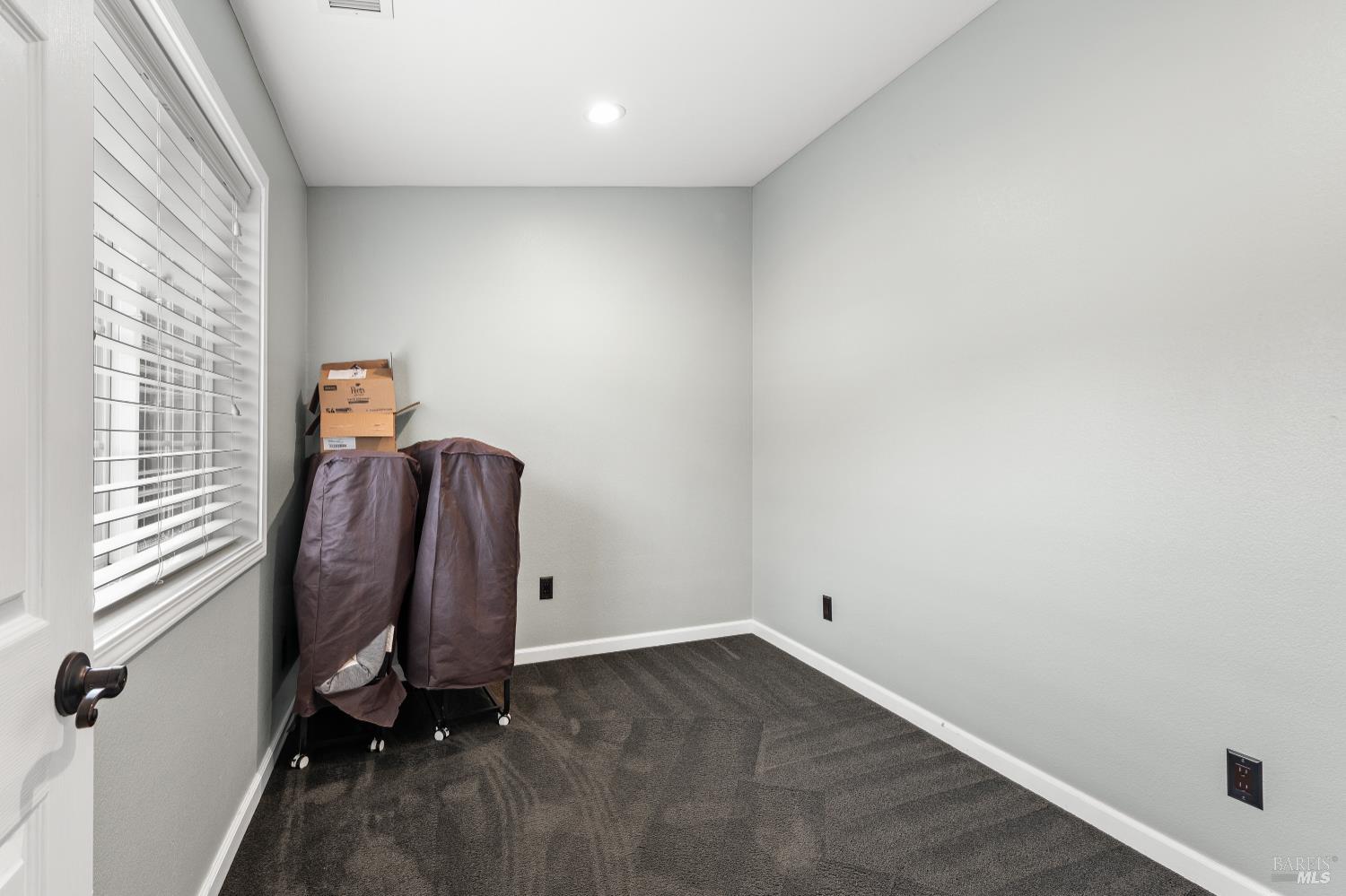 Detail Gallery Image 22 of 44 For 5232 Badger Rd, Santa Rosa,  CA 95409 - 4 Beds | 3 Baths