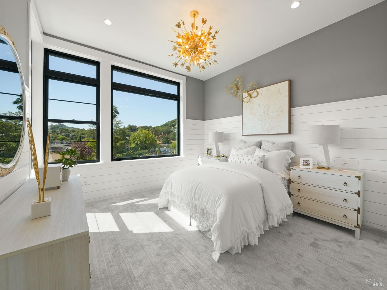 Detail Gallery Image 21 of 44 For 31 Erin Dr, San Rafael,  CA 94903 - 4 Beds | 4 Baths