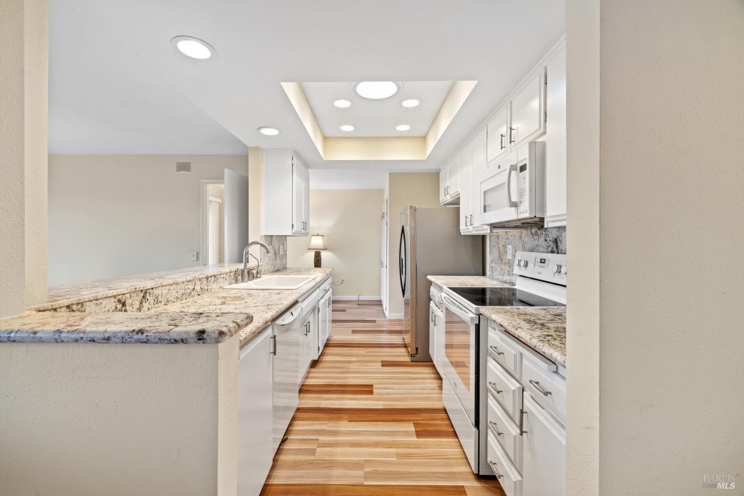 Detail Gallery Image 21 of 45 For 7103 Overlook Dr, Santa Rosa,  CA 95409 - 3 Beds | 2 Baths