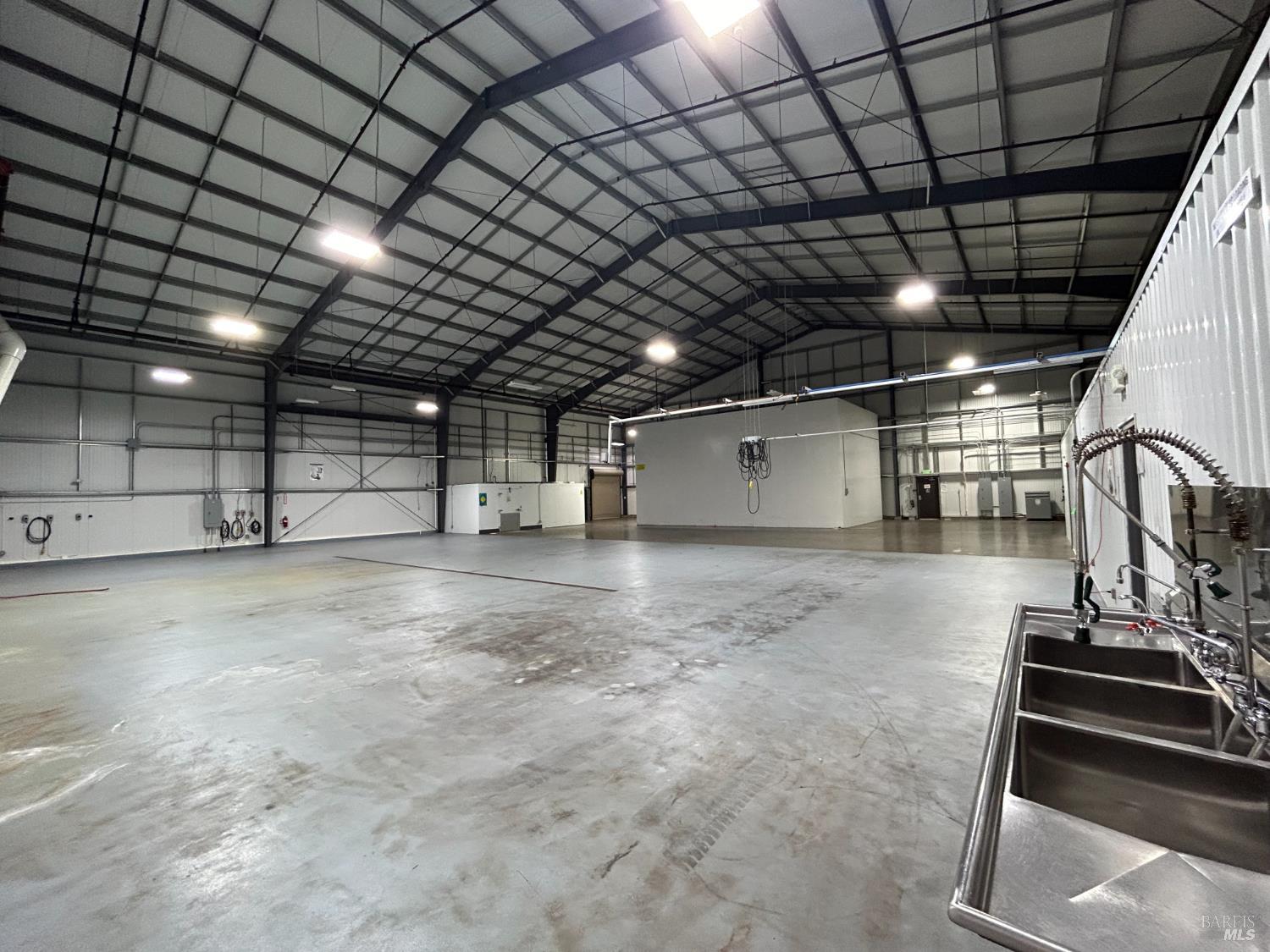 Detail Gallery Image 4 of 21 For 140 Grove Ct #B,  Healdsburg,  CA 95448 - – Beds | – Baths