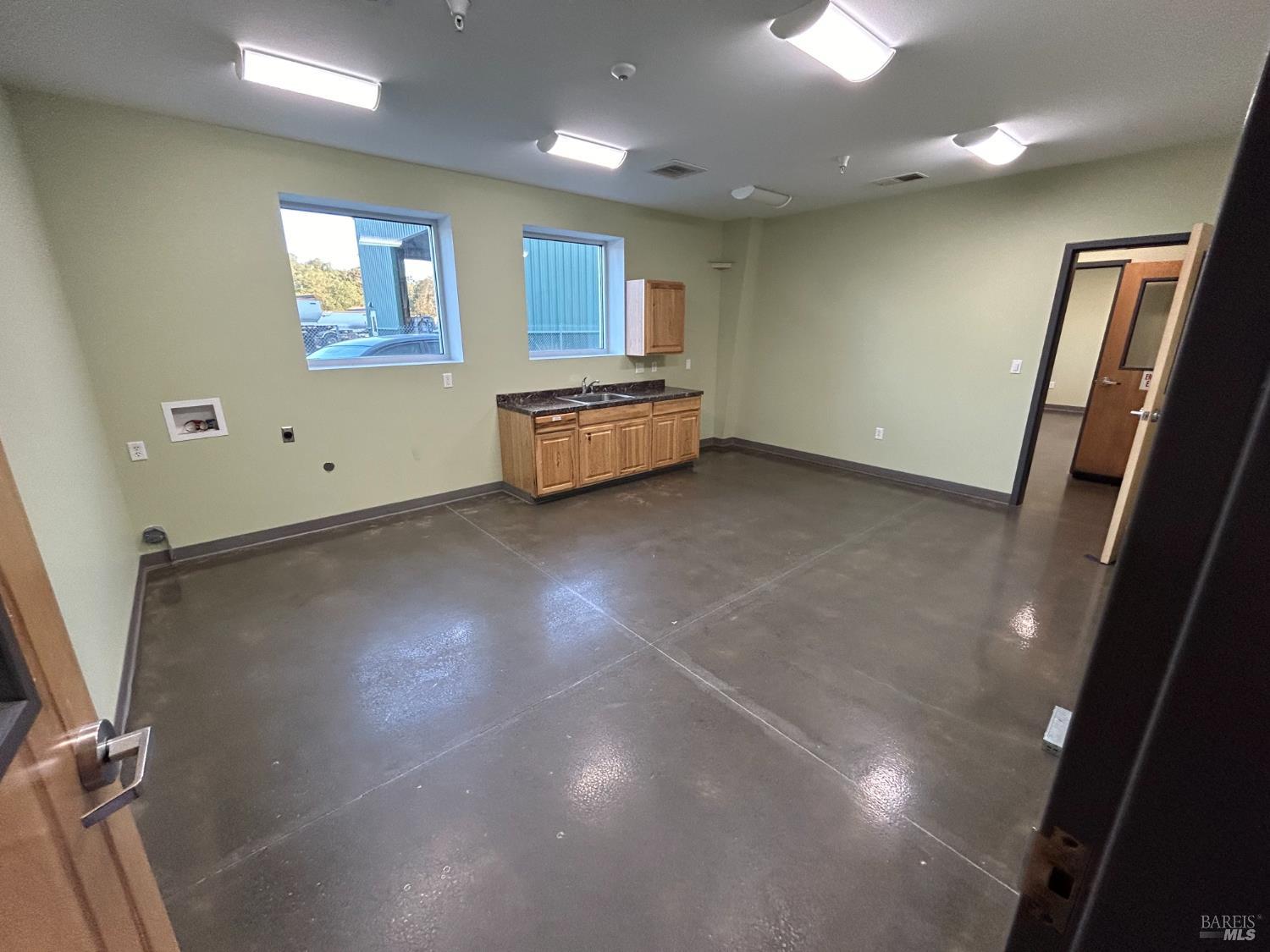 Detail Gallery Image 15 of 21 For 140 Grove Ct #B,  Healdsburg,  CA 95448 - – Beds | – Baths