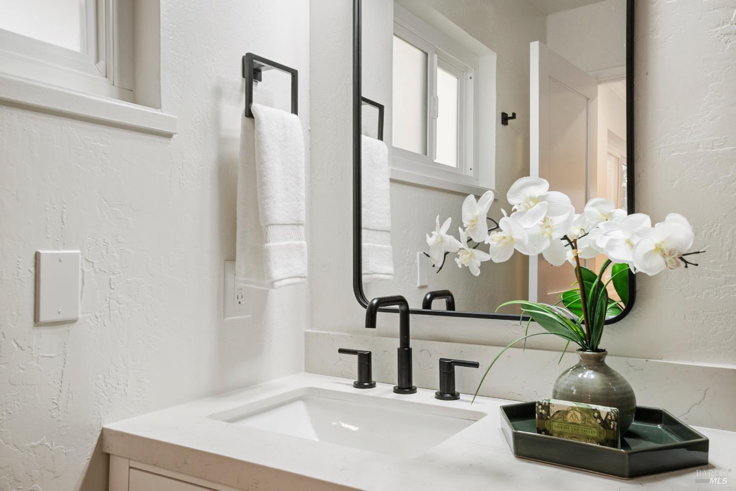 Detail Gallery Image 23 of 35 For 2133 Redwood Rd, Napa,  CA 94558 - 2 Beds | 2 Baths