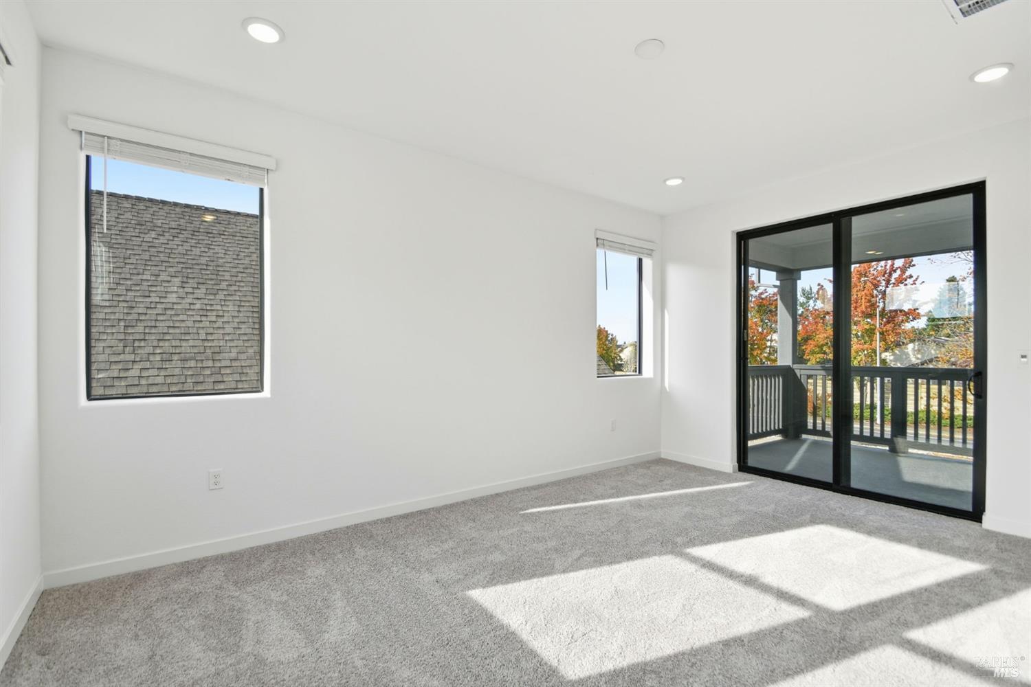 Detail Gallery Image 5 of 12 For 9117 Camino Colegio Rd, Rohnert Park,  CA 94928 - 4 Beds | 3 Baths