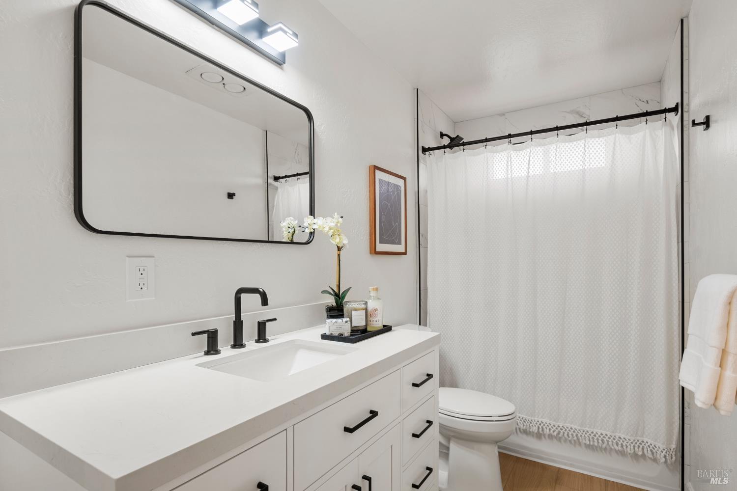 Detail Gallery Image 12 of 35 For 2133 Redwood Rd, Napa,  CA 94558 - 2 Beds | 2 Baths