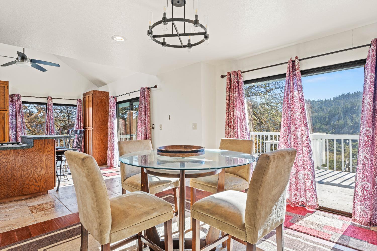 Detail Gallery Image 41 of 47 For 6620 Robinson Creek Rd, Ukiah,  CA 95482 - 5 Beds | 3 Baths