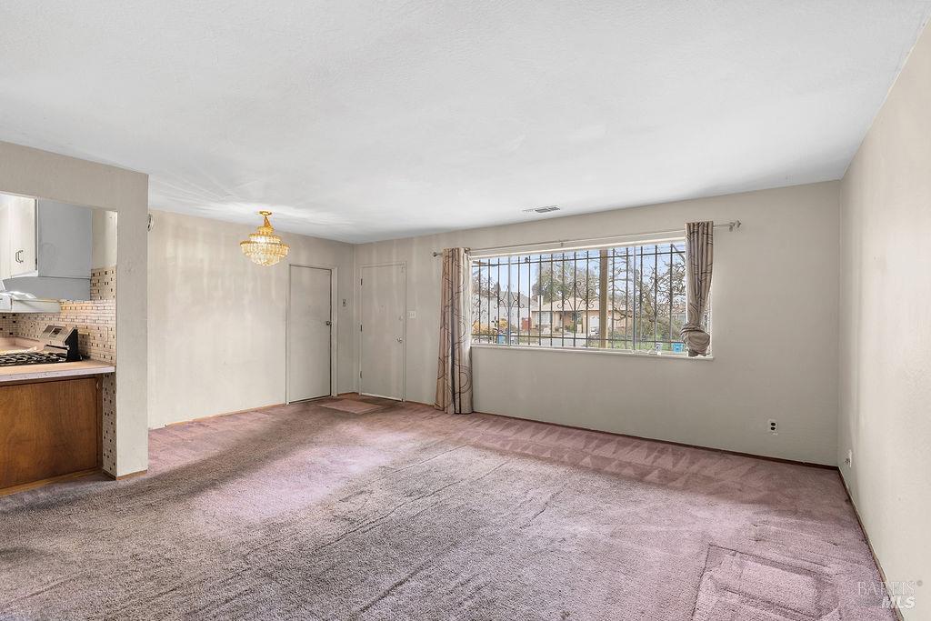 Detail Gallery Image 5 of 27 For 831 5th St, Vallejo,  CA 94590 - 3 Beds | 2 Baths