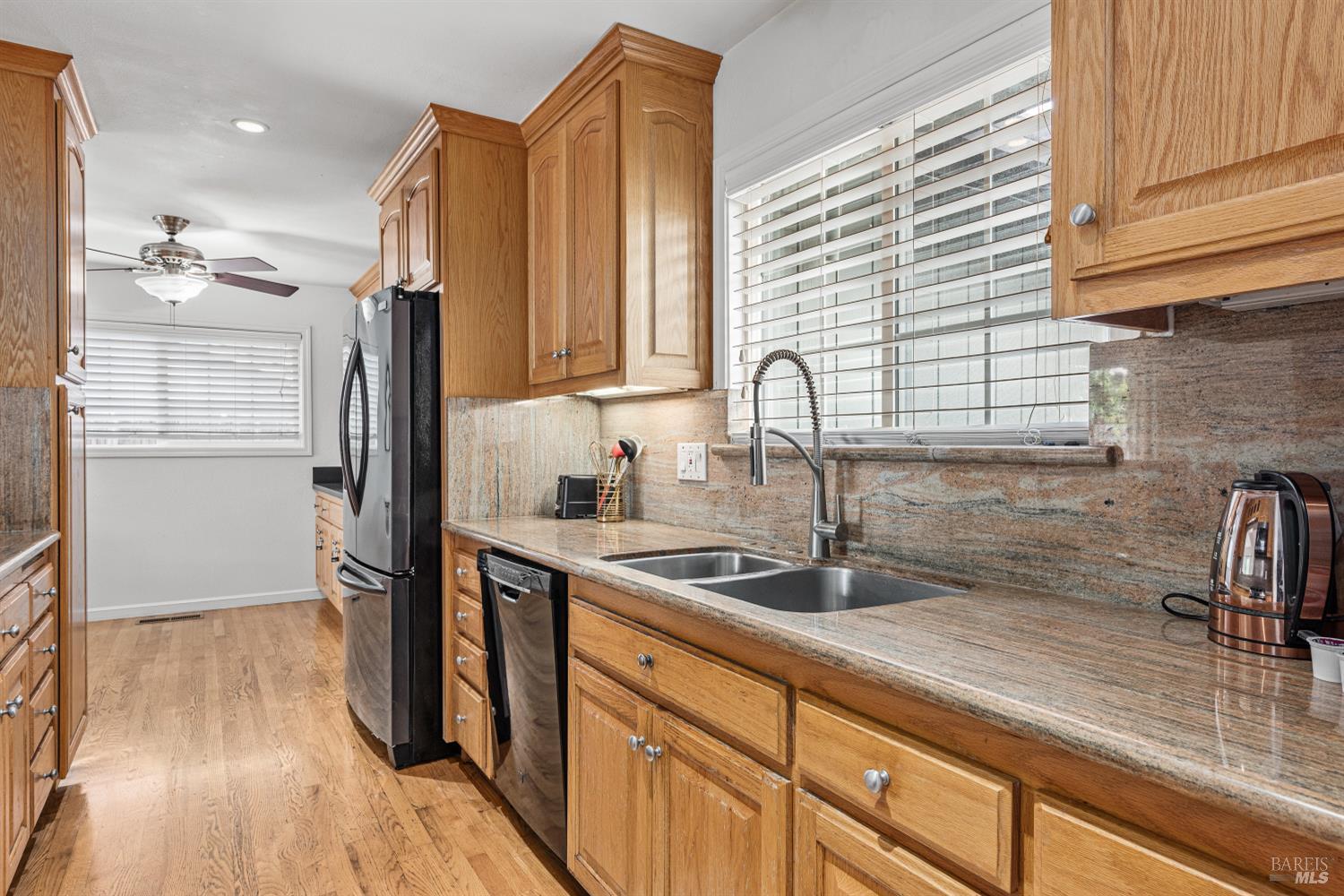 Detail Gallery Image 13 of 44 For 5232 Badger Rd, Santa Rosa,  CA 95409 - 4 Beds | 3 Baths