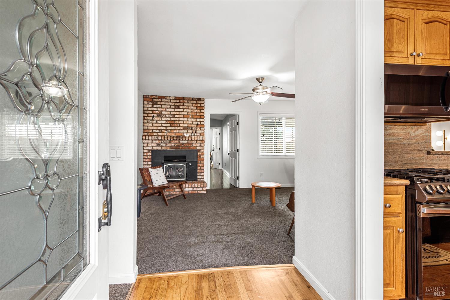 Detail Gallery Image 4 of 44 For 5232 Badger Rd, Santa Rosa,  CA 95409 - 4 Beds | 3 Baths