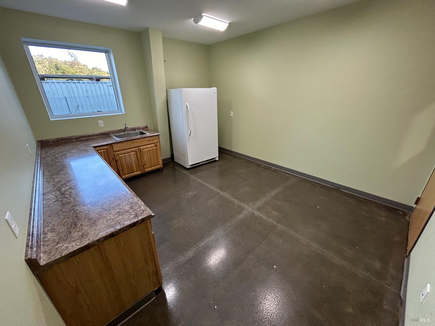 Detail Gallery Image 16 of 21 For 140 Grove Ct #B,  Healdsburg,  CA 95448 - – Beds | – Baths