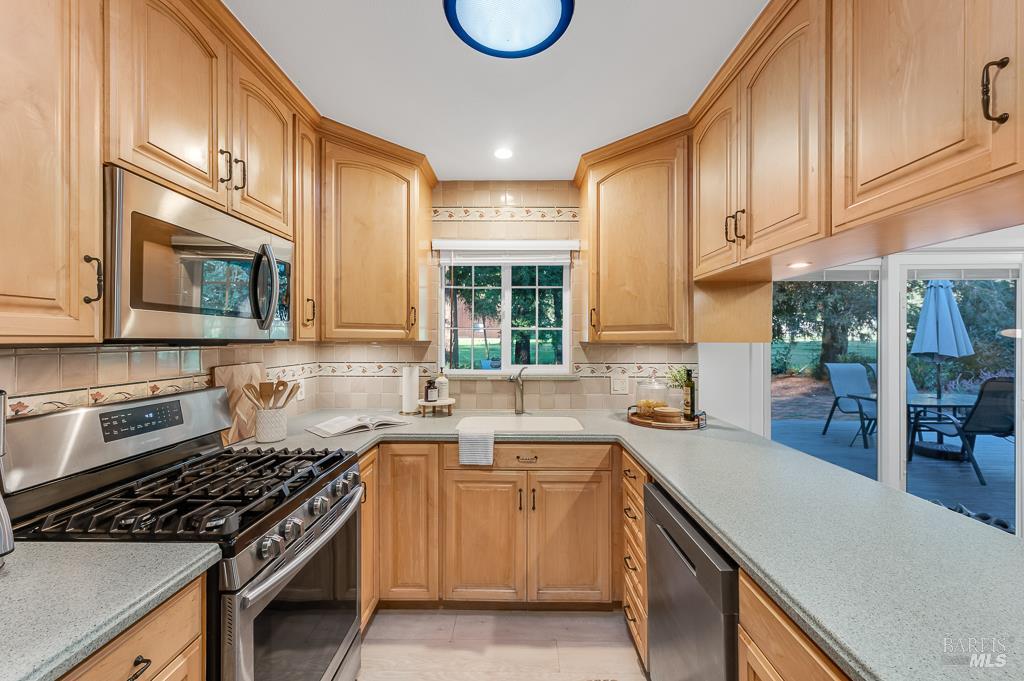 Detail Gallery Image 28 of 46 For 3660 Holly Oak Way, Santa Rosa,  CA 95404 - 2 Beds | 1 Baths