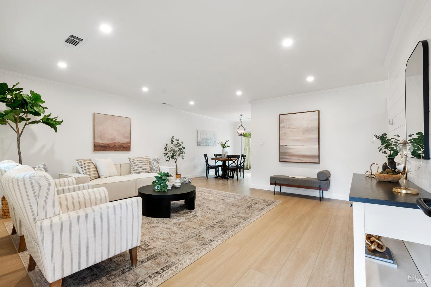 Detail Gallery Image 2 of 35 For 2133 Redwood Rd, Napa,  CA 94558 - 2 Beds | 2 Baths