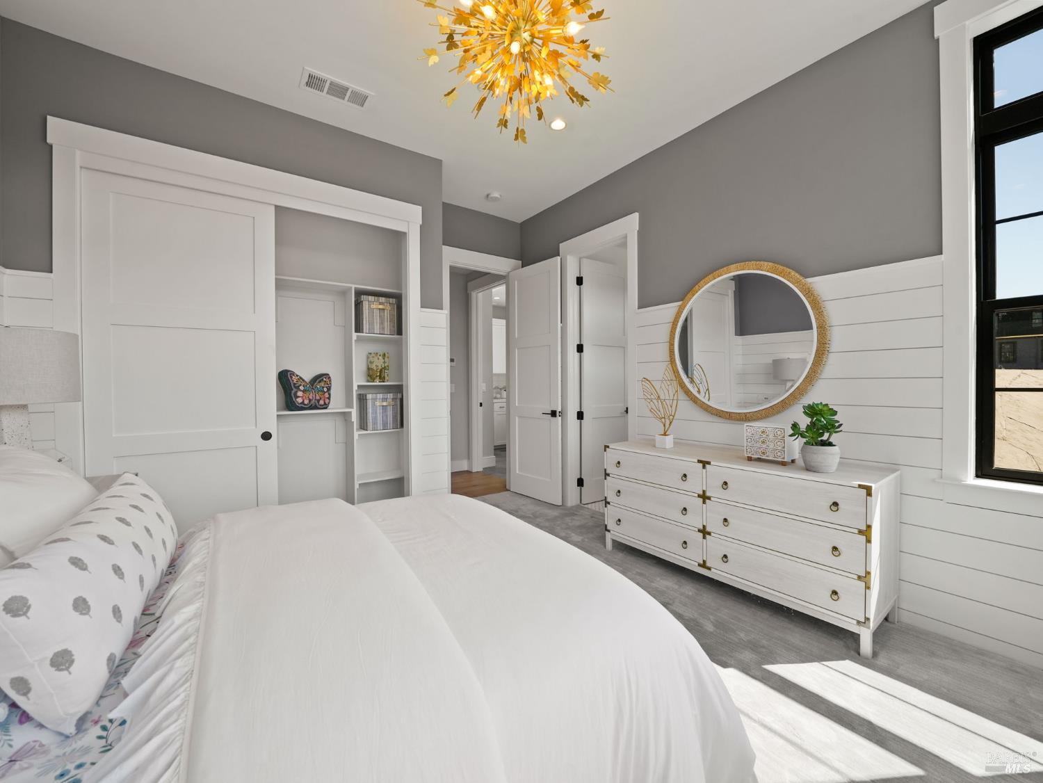 Detail Gallery Image 22 of 44 For 31 Erin Dr, San Rafael,  CA 94903 - 4 Beds | 4 Baths