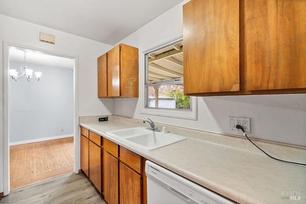 Detail Gallery Image 10 of 35 For 121 Jackson Way, Vallejo,  CA 94591 - 4 Beds | 2 Baths