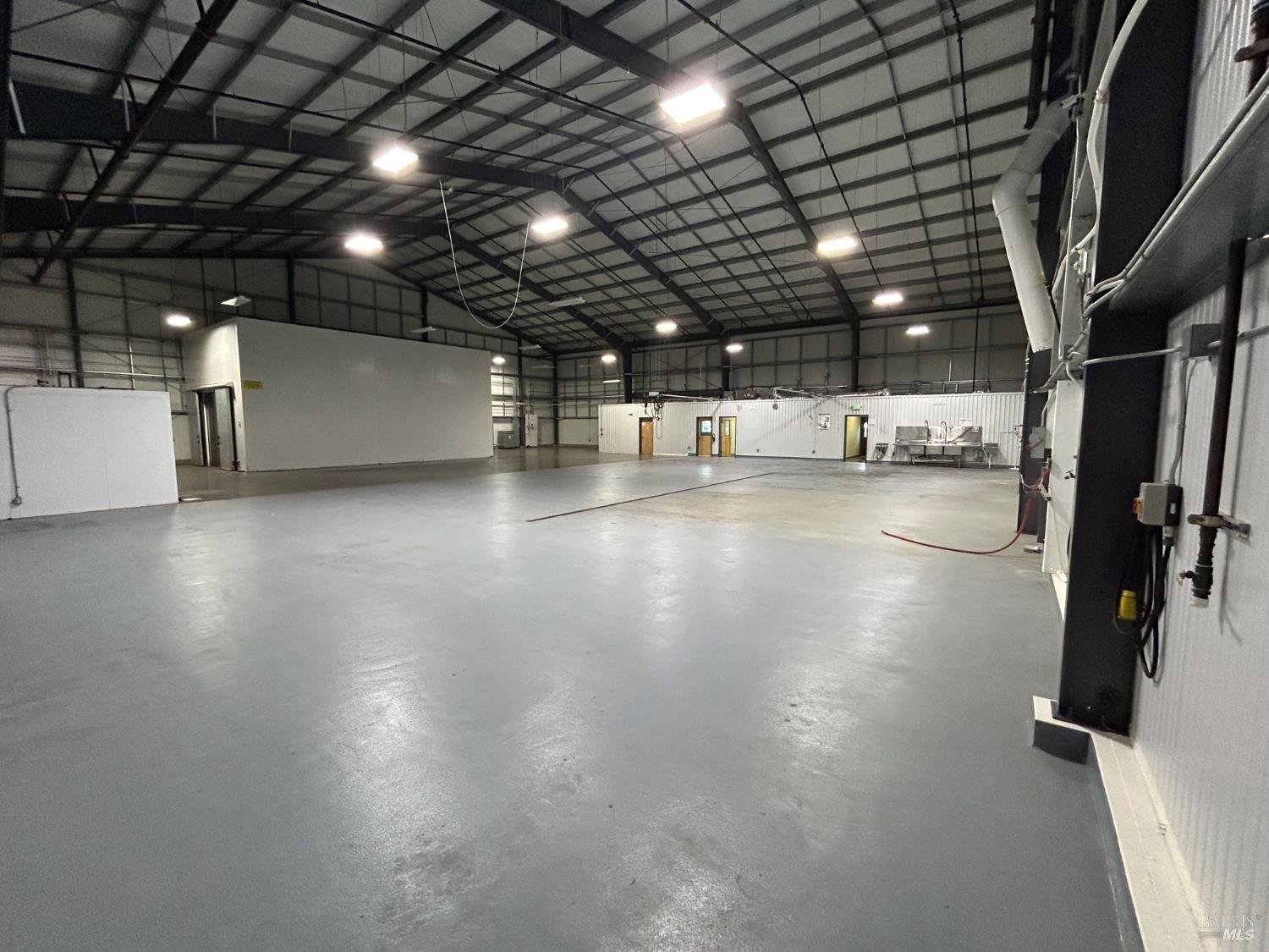 Detail Gallery Image 3 of 21 For 140 Grove Ct #B,  Healdsburg,  CA 95448 - – Beds | – Baths