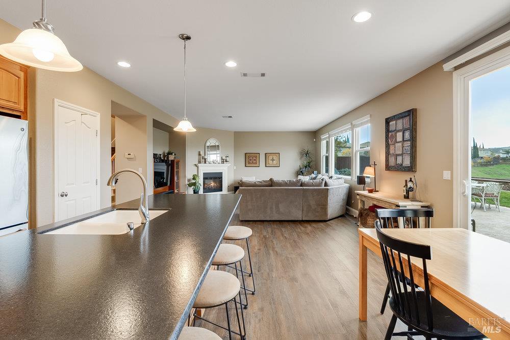 Detail Gallery Image 19 of 66 For 544 Lansing Cir, Benicia,  CA 94510 - 4 Beds | 3 Baths