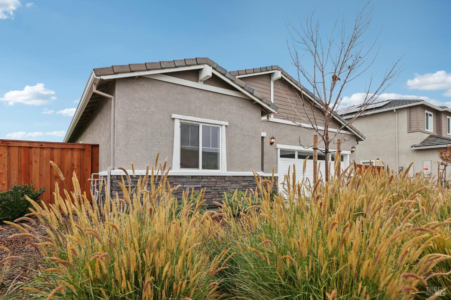 Detail Gallery Image 3 of 26 For 1830 Orange Blossom Ln, Dixon,  CA 95620 - 3 Beds | 2 Baths