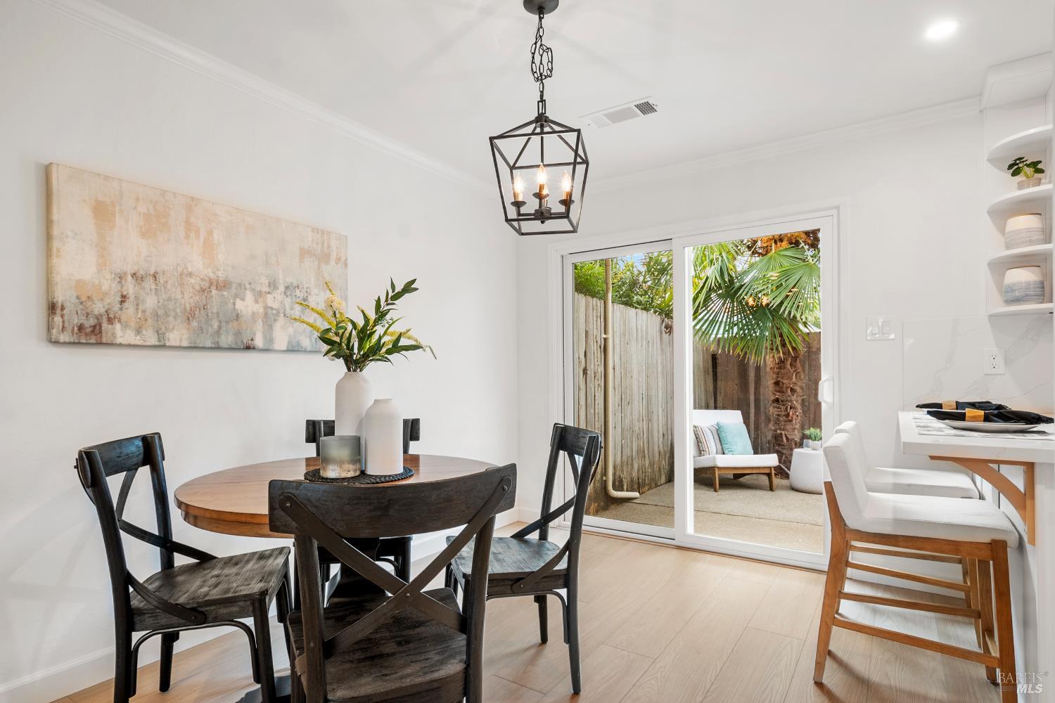 Detail Gallery Image 6 of 35 For 2133 Redwood Rd, Napa,  CA 94558 - 2 Beds | 2 Baths