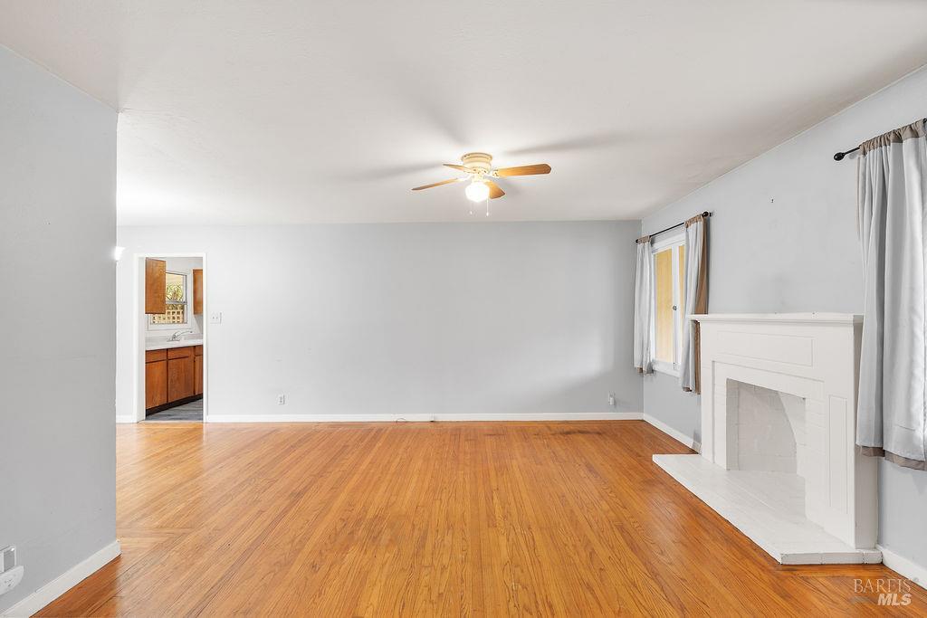 Detail Gallery Image 4 of 35 For 121 Jackson Way, Vallejo,  CA 94591 - 4 Beds | 2 Baths