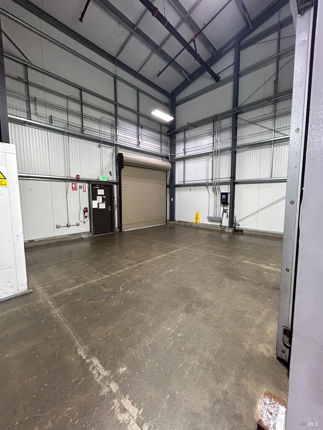 Detail Gallery Image 9 of 21 For 140 Grove Ct #B,  Healdsburg,  CA 95448 - – Beds | – Baths