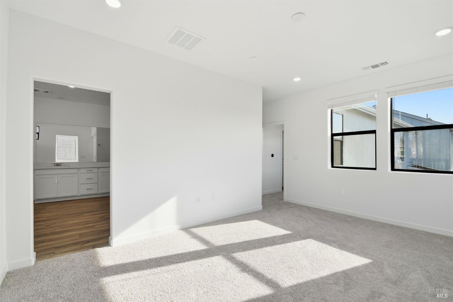 Detail Gallery Image 6 of 12 For 9117 Camino Colegio Rd, Rohnert Park,  CA 94928 - 4 Beds | 3 Baths