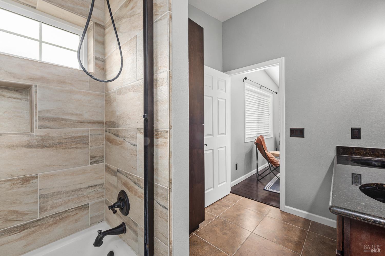 Detail Gallery Image 27 of 44 For 5232 Badger Rd, Santa Rosa,  CA 95409 - 4 Beds | 3 Baths