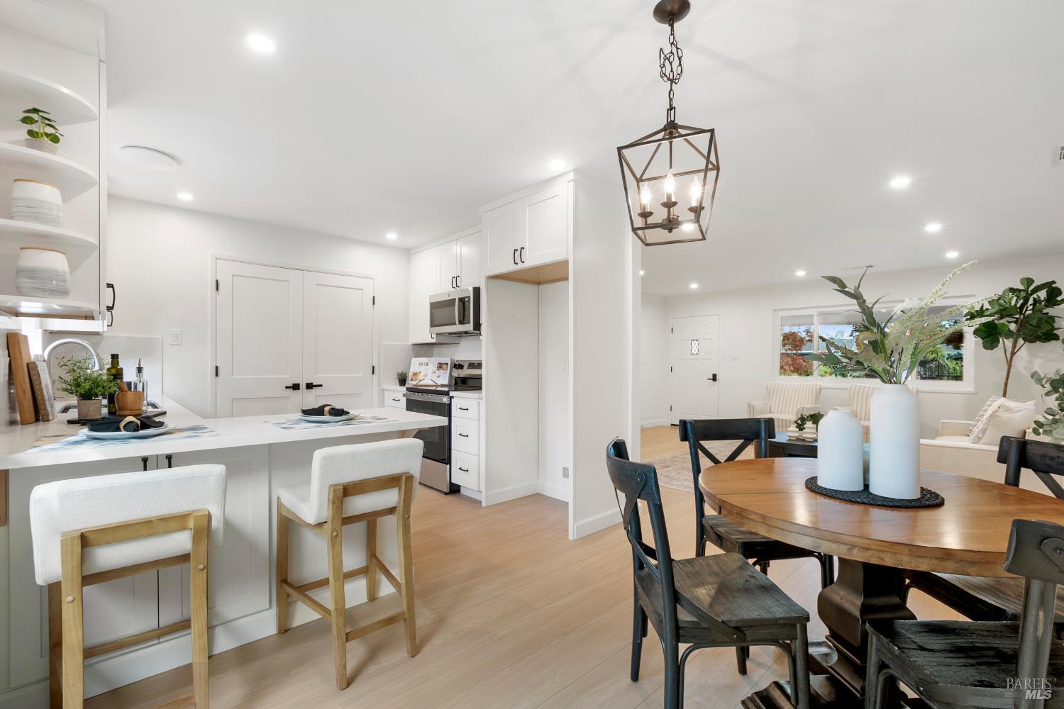 Detail Gallery Image 7 of 35 For 2133 Redwood Rd, Napa,  CA 94558 - 2 Beds | 2 Baths