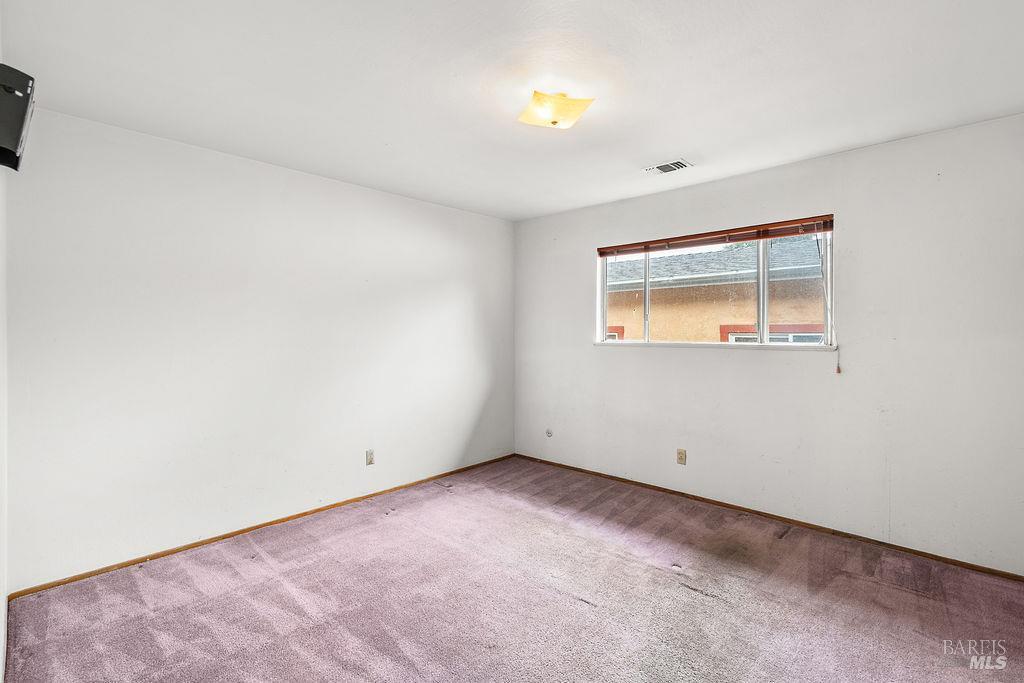 Detail Gallery Image 12 of 27 For 831 5th St, Vallejo,  CA 94590 - 3 Beds | 2 Baths