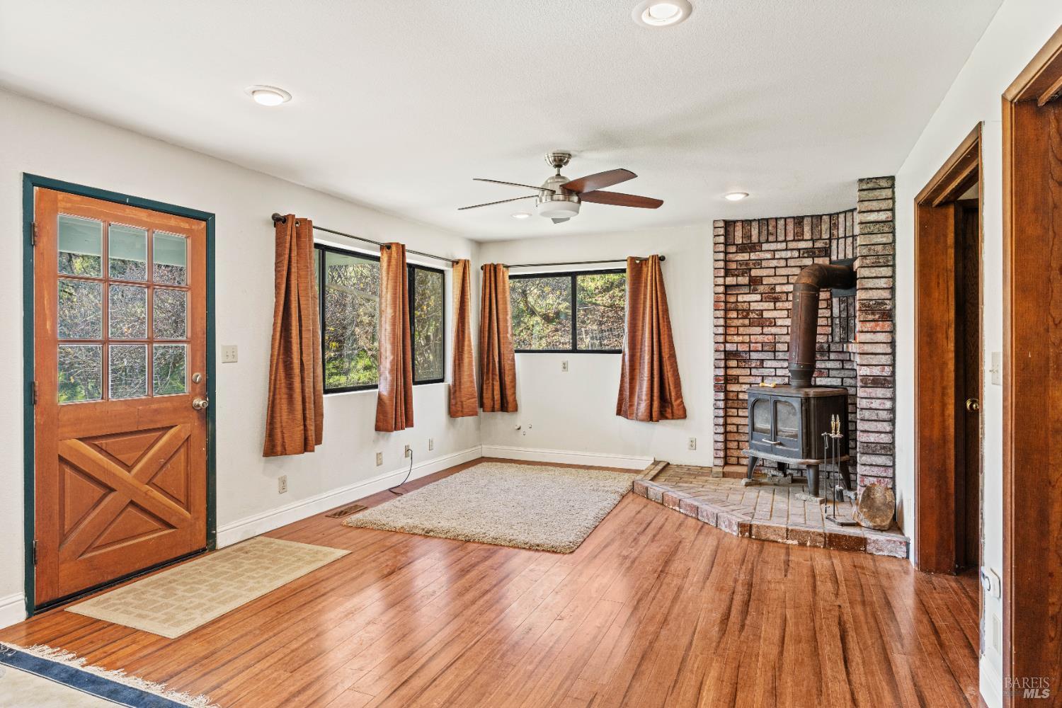 Detail Gallery Image 22 of 47 For 6620 Robinson Creek Rd, Ukiah,  CA 95482 - 5 Beds | 3 Baths