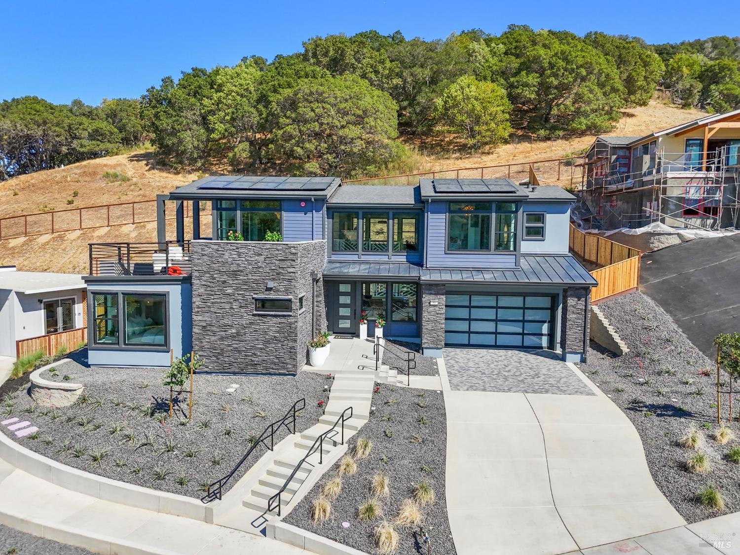 Detail Gallery Image 40 of 44 For 31 Erin Dr, San Rafael,  CA 94903 - 4 Beds | 4 Baths