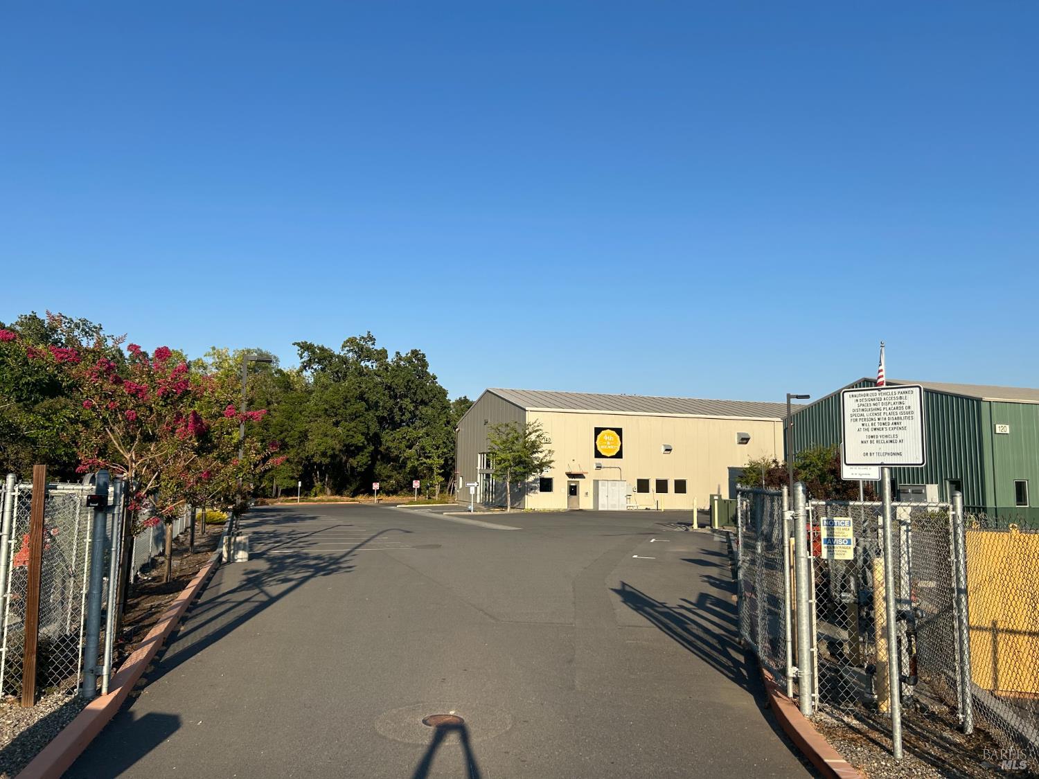 Detail Gallery Image 2 of 21 For 140 Grove Ct #B,  Healdsburg,  CA 95448 - – Beds | – Baths