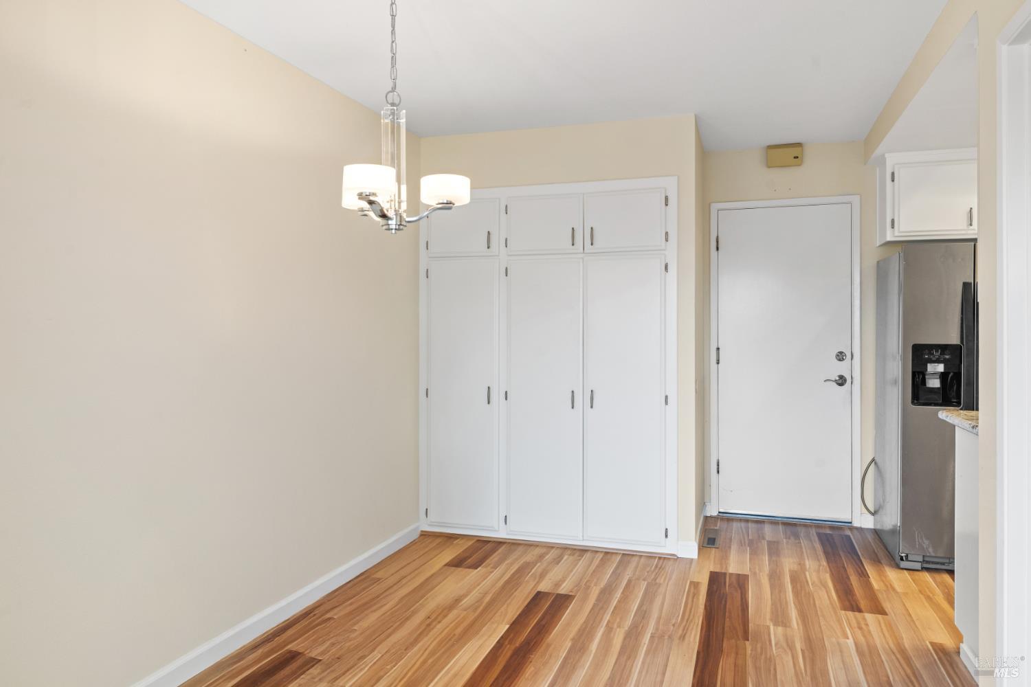 Detail Gallery Image 13 of 45 For 7103 Overlook Dr, Santa Rosa,  CA 95409 - 3 Beds | 2 Baths