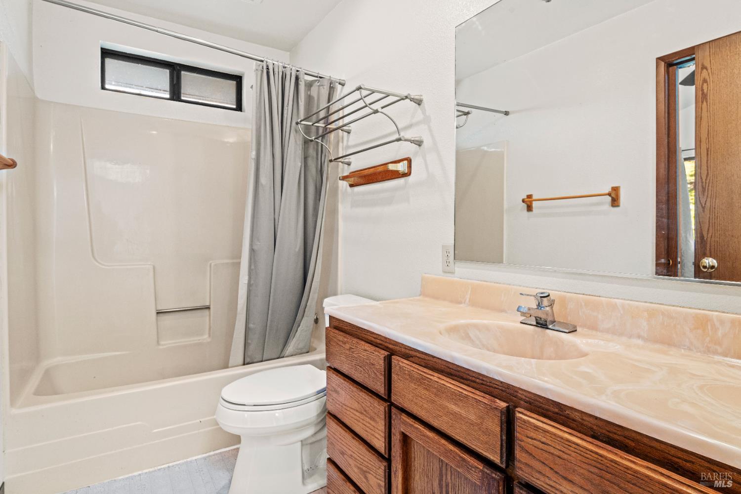 Detail Gallery Image 29 of 47 For 6620 Robinson Creek Rd, Ukiah,  CA 95482 - 5 Beds | 3 Baths