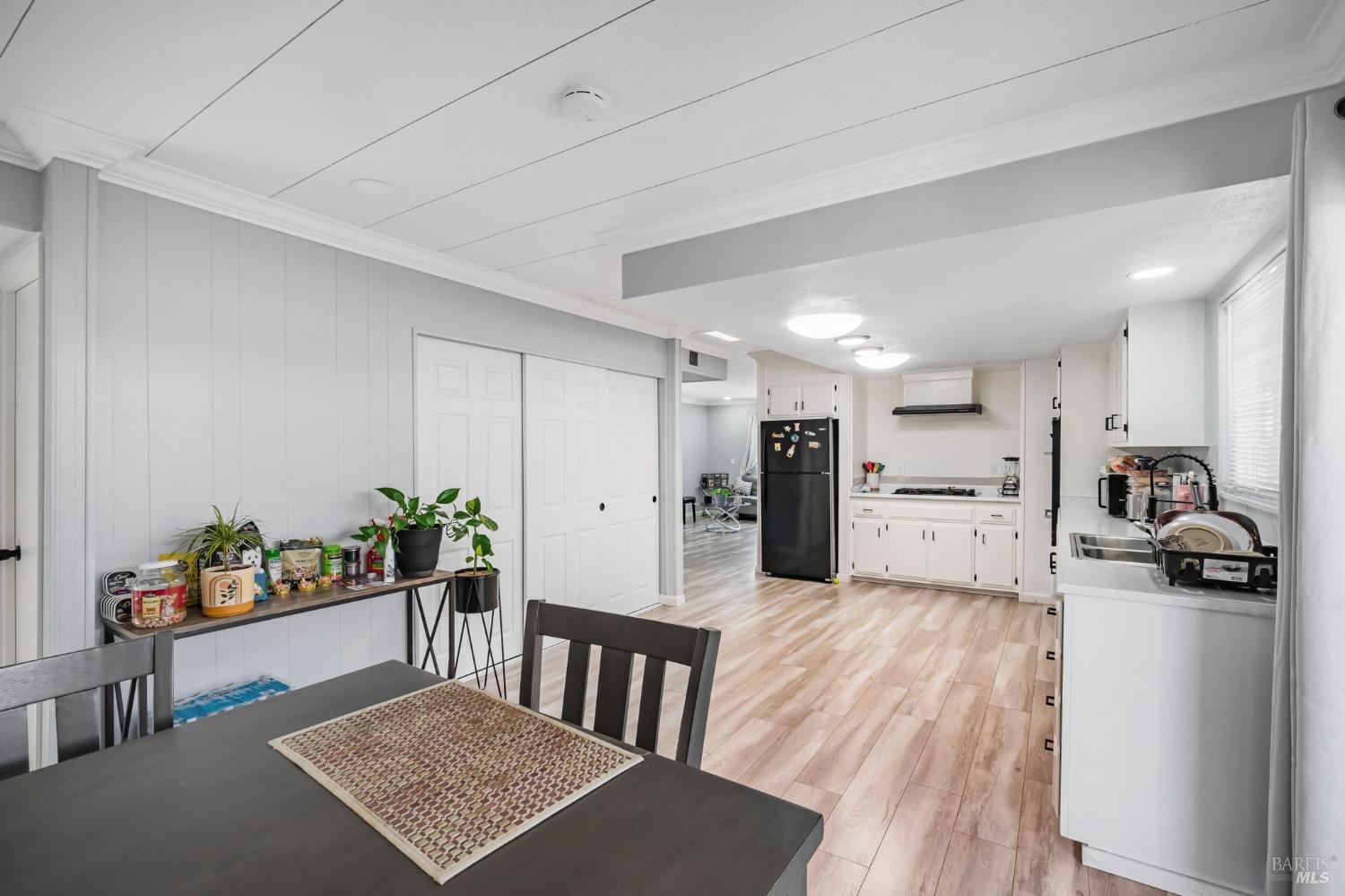 Detail Gallery Image 27 of 44 For 234 Arboleda Dr, Santa Rosa,  CA 95401 - 3 Beds | 2 Baths