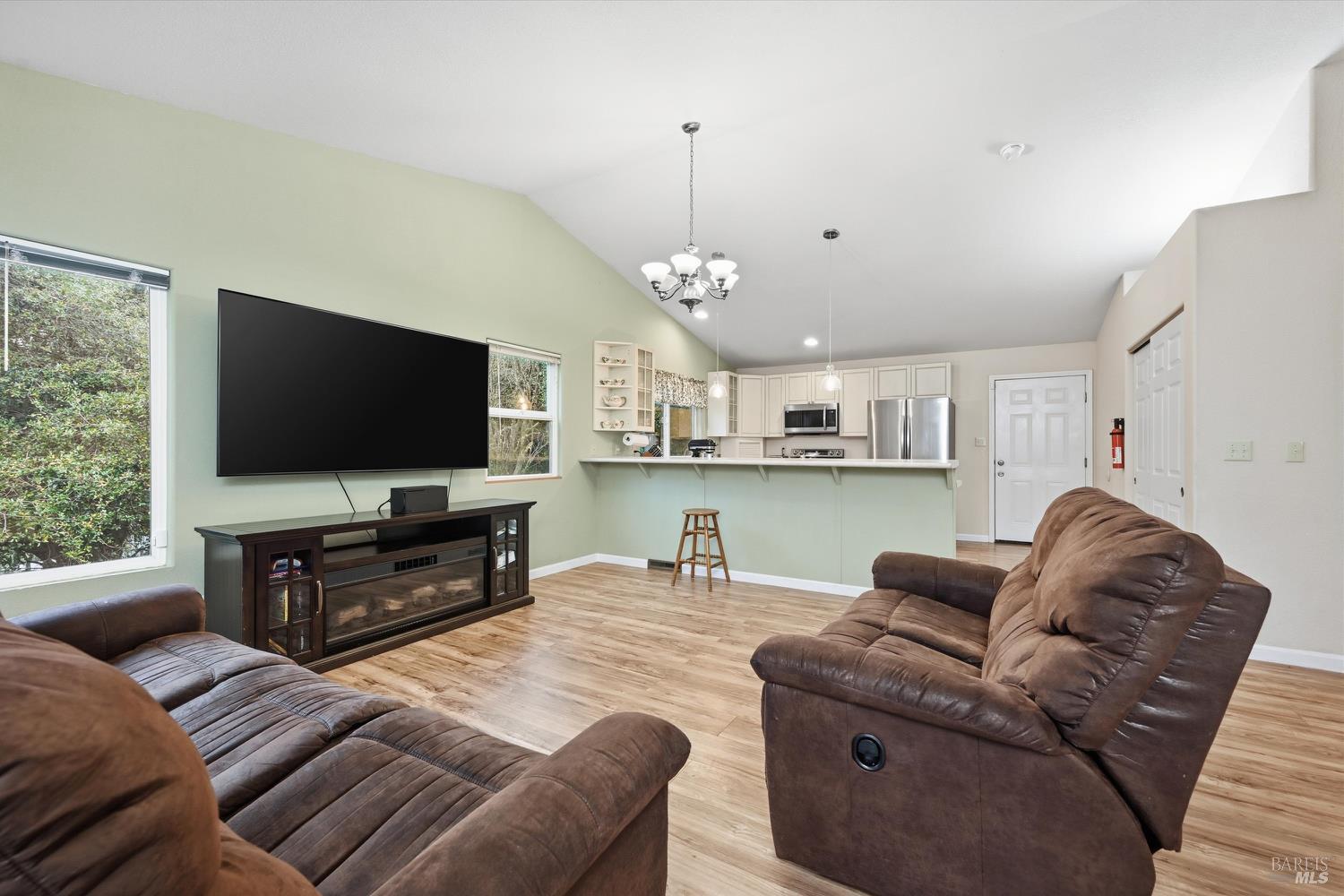 Detail Gallery Image 6 of 39 For 3532 Morningside Cir, Kelseyville,  CA 95451 - 4 Beds | 3 Baths