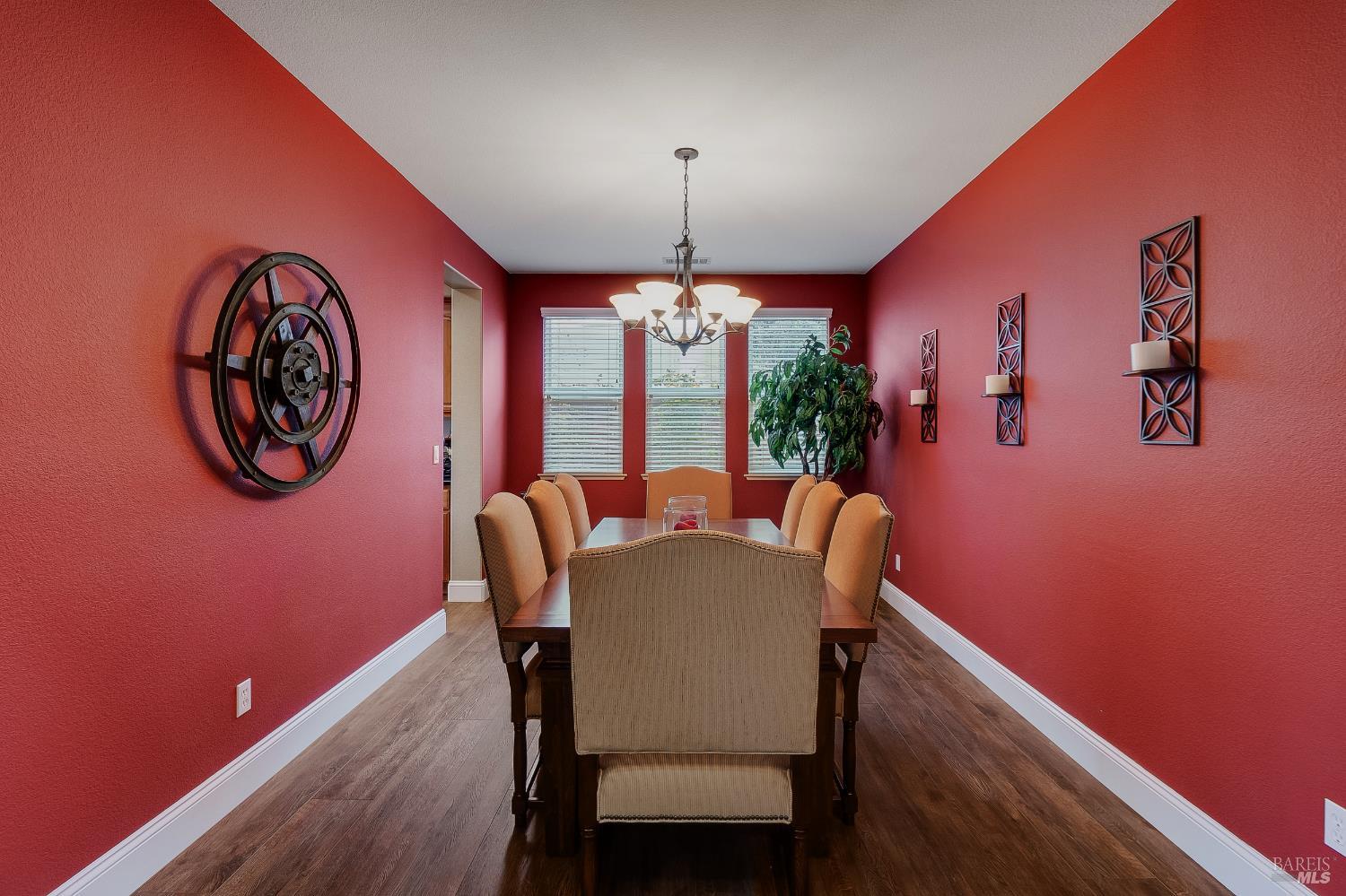 Detail Gallery Image 11 of 66 For 544 Lansing Cir, Benicia,  CA 94510 - 4 Beds | 3 Baths